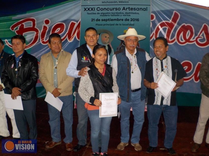 Premian a las y los ganadores del concurso artesanal de San Juan Nuevo