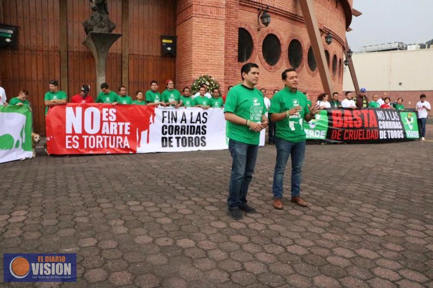 PVEM preside manifestación pacífica contra fiestas taurinas
