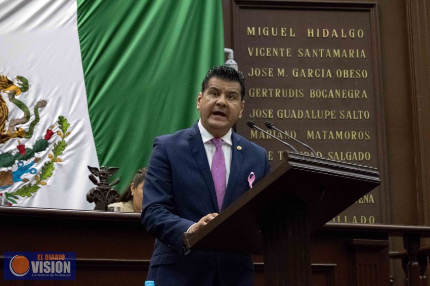 Aprueban diputados la eliminación del cobro por estacionamiento en centros comerciales