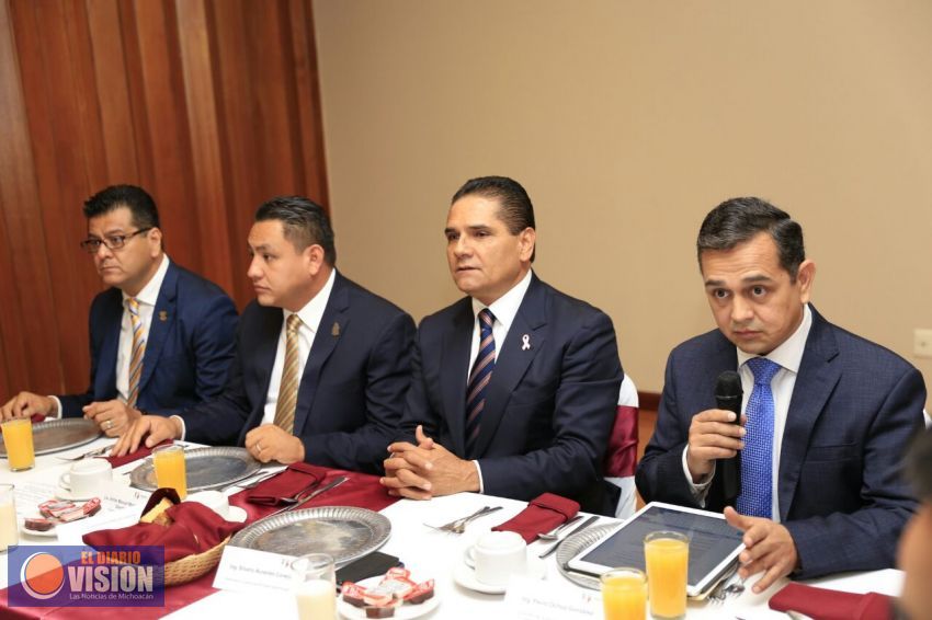 Encabeza Gobernador encuentro con sector empresarial de Uruapan