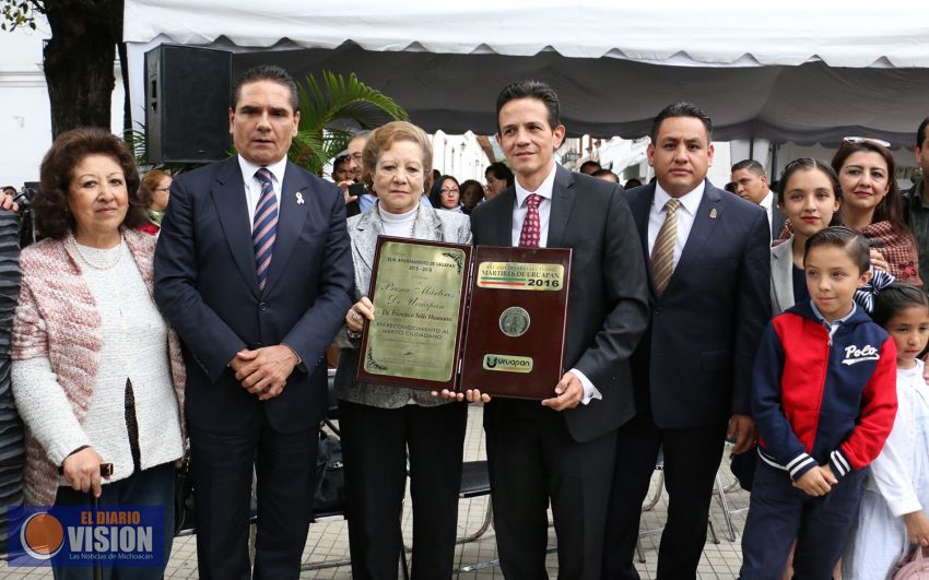 La Presea Mártires de Uruapan fue para el doctor Francisco Solís Huanosto