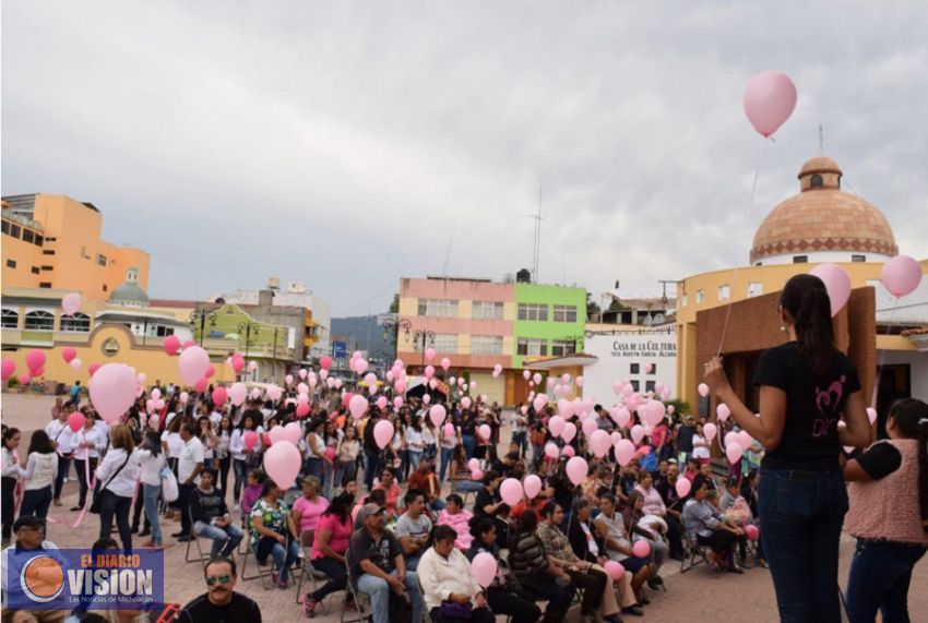 Zacapu realizó la caminata y cielo rosa 2016