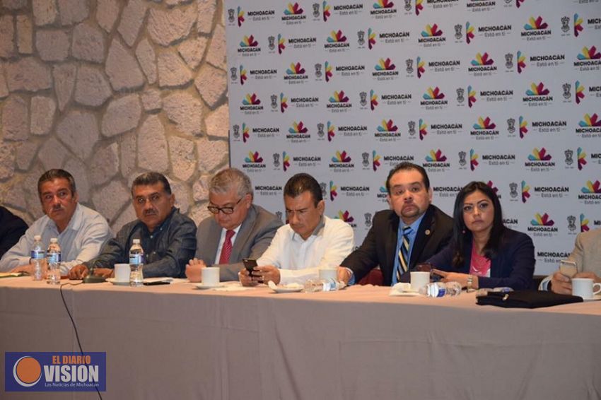 Revisan gestión de recursos de diputados federales del PRD