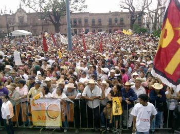 López Obrador convocó a la unidad a los militantes de izquierda en Michoacán