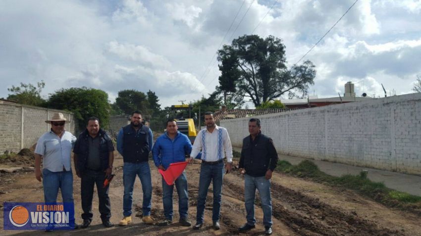 Edil de Erongarícuaro inicia la reconstrucción de la carretera a San ... - El Diario Visión (Comunicado de prensa)