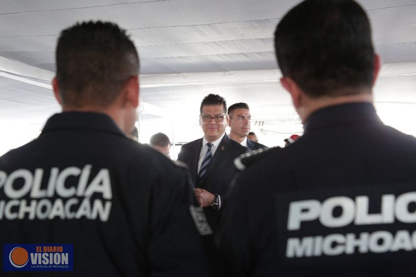 Trasladados y concentrados en Morelia, 53 policías de Jiquilpan