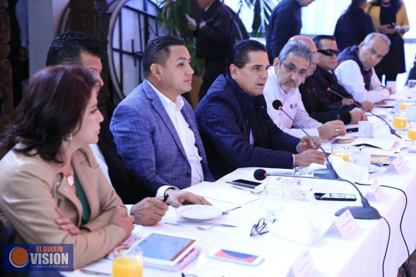 Revisan Gobernador y Consejo Ciudadano diagnóstico para el desarrollo social de Uruapan