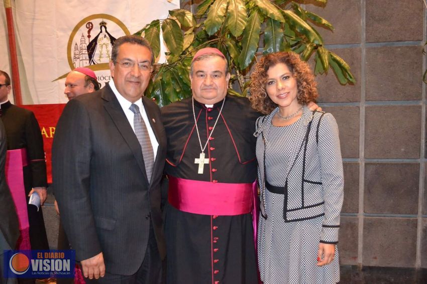 Celebra Wilfrido Lázaro la toma de posesión como arzobispo de Morelia, del Monseñor Carlos Garfias