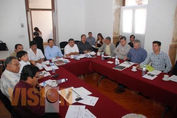 Legisladores, Investigadores y Productores promueven desarrollo sustentable del campo michoacano. 