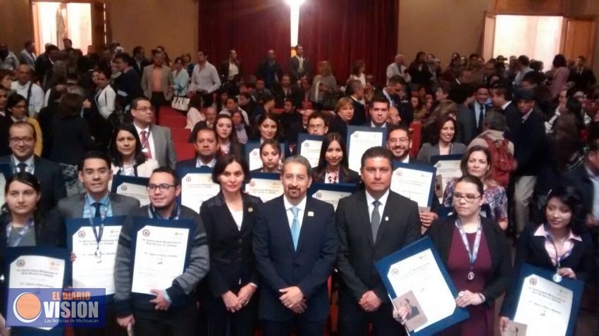 UMSNH entrega presea Dr. Ignacio Chávez a sus alumnos destacados de Posgrado