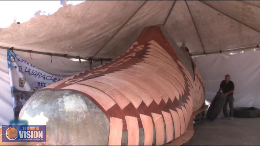 Forbes México, destaca Récord Guinnes del huarache más grande del mundo, fabricado en Sahuayo