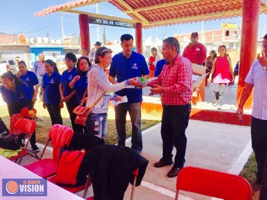 Ayuntamiento de Tarímbaro entregó 405 kits ahorradores de luz 