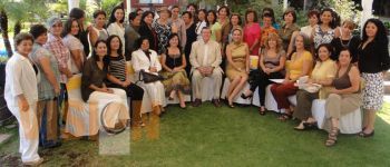 Destacadas mujeres michoacanas desayunan con Enrique Bautista
