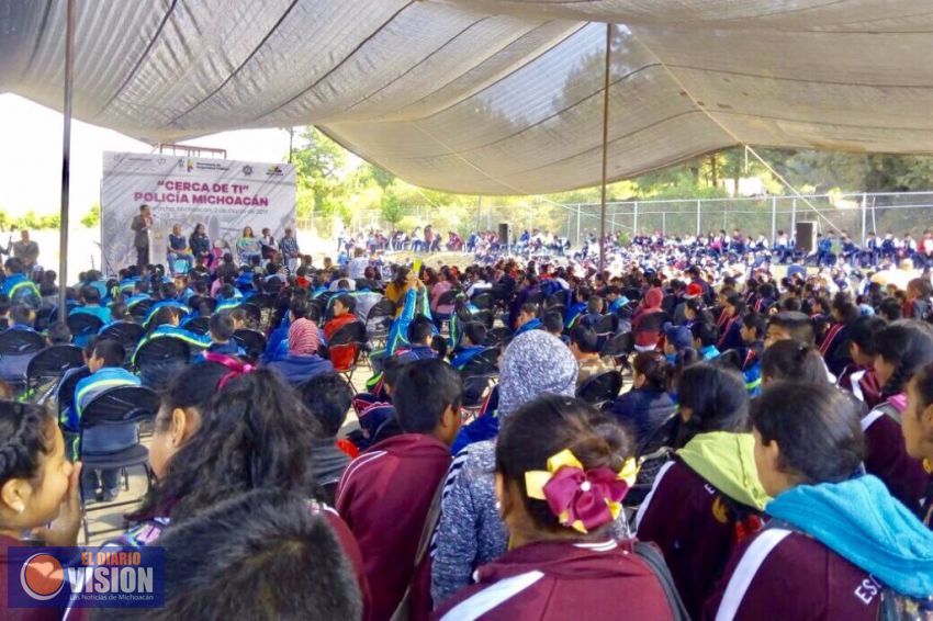 Más de mil 400 niños de Paracho disfrutaron de "Cerca de Ti" Policía Michoacán 