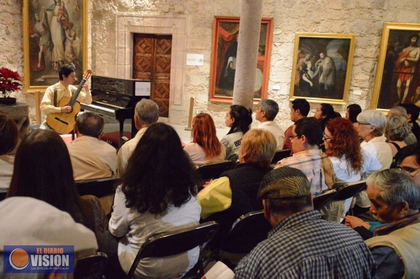 Anoche, concierto de guitarra clásica en el Museo de Arte Colonial