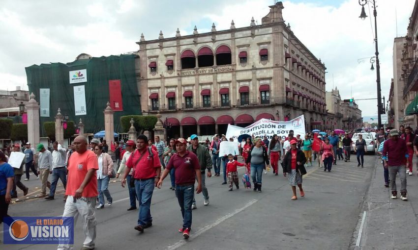 Antorchistas bloquean Centro Histórico de Morelia