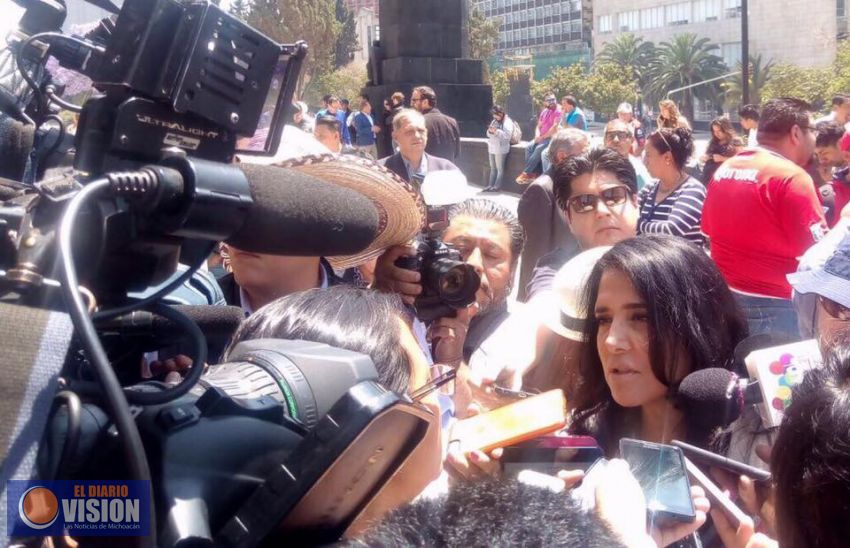 Dolosa y distorsionada la investigación, señala Alejandra Barrales a Univisión
