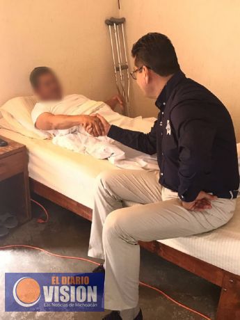 Visita titular de SSP a policías lesionados en Arantepacua