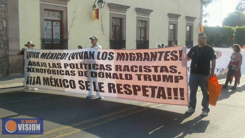 Migrantes michoacanos participan en Desfile de Primero de Mayo