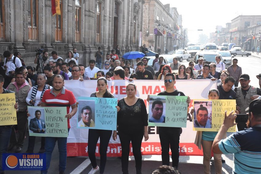 Periodistas realizan marcha para exigir la aparición con vida de Salvador Adame