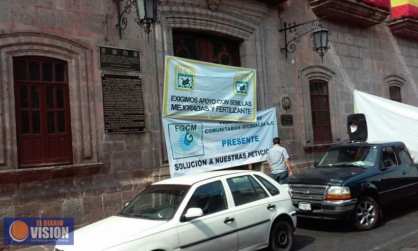 UCD y FGCM toman Palacio Municipal en Morelia