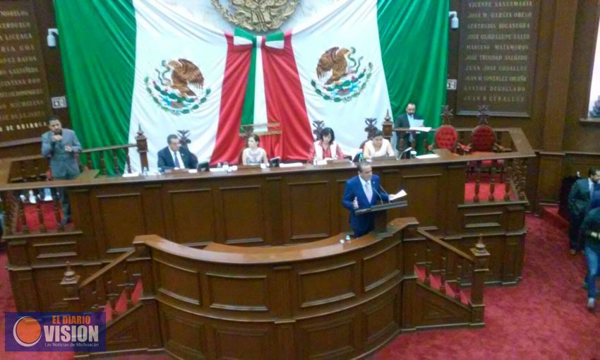 Pascual Sigala Propone crear el Instituto Michoacano del Aguacate