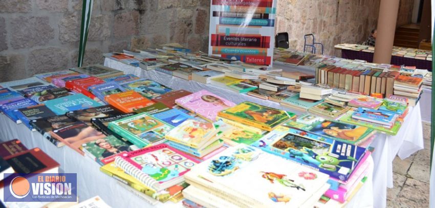 "Tren de Arte y Literatura Infantil" recorre municipios michoacanos