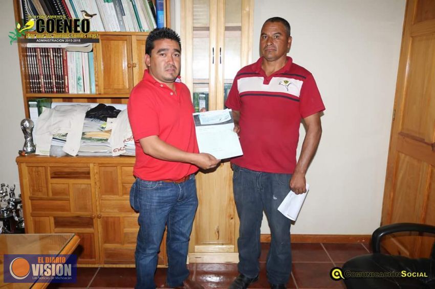 José Luis Vega apoya al Ejido de Quencio para reparar bomba de agua 