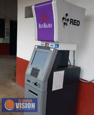 Llega el primer cajero automático al municipio de Erongarícuaro