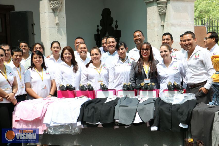 En tiempo y forma dotan de uniformes y calzado a personal sindicalizado del Ayuntamiento de Uruapan