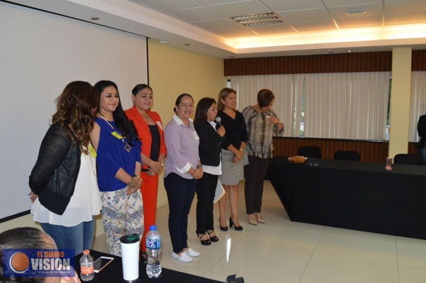 Participa Jeovana Alcántar en taller de empoderamiento de la mujer y liderazgo político