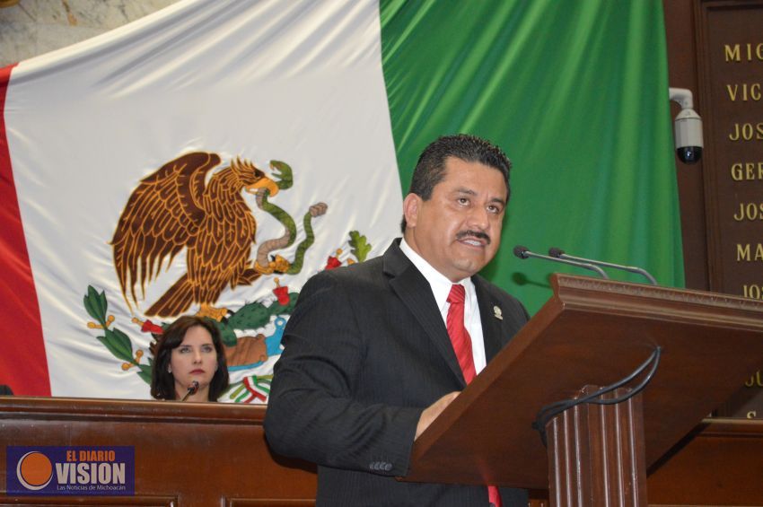Los políticos chapulines deben quedar en el pasado: Roberto Carlos López