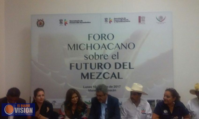 Presentan Foro Michoacano sobre el Futuro del Mezcal