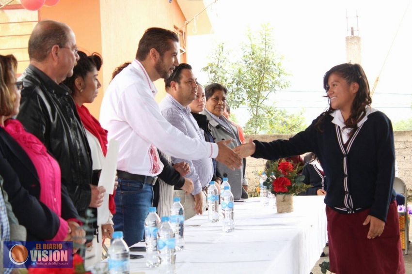 Ayuntamiento de Erongarícuaro abre convocatoria de Becas para transporte 