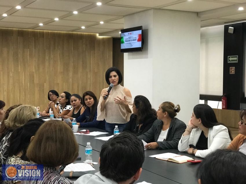 Adelanto de las mujeres, tema prioritario en Asamblea Nacional del PRI: Socorro Quintana 
