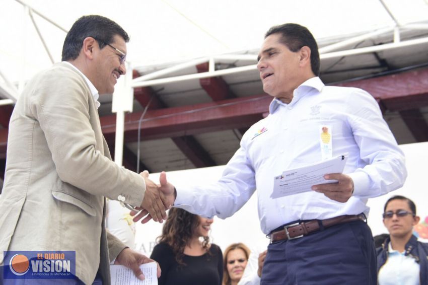 Santa Clara del Cobre tendrá todo el apoyo para detonar su desarrollo: Silvano Aureoles.