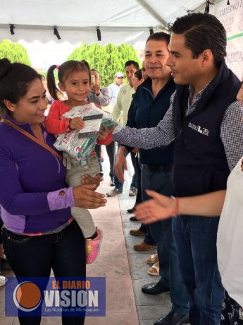 Entrega LICONSA nuevas tarjetas a beneficiarios de Ecuandureo