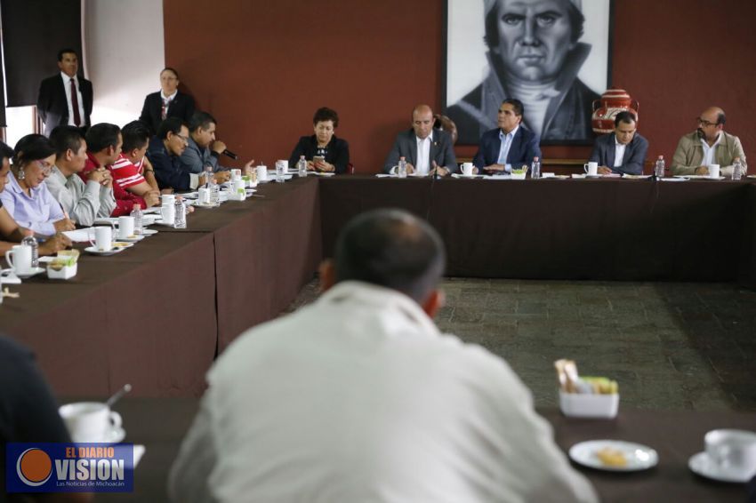 Sostiene Gobernador reunión con integrantes de la CNTE