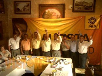 Presidentes municipales de Michoacán se suman a la precampaña de Enrique Bautista