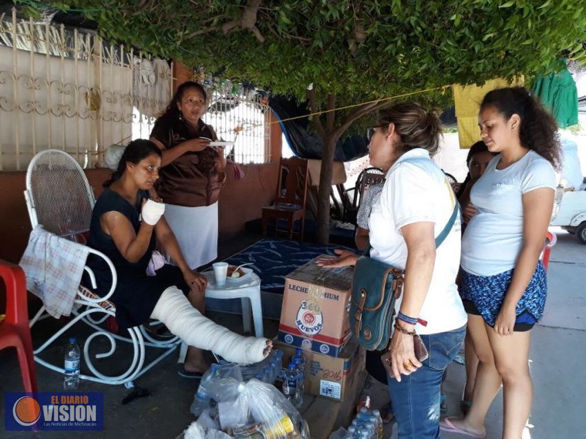 Entrega Universidad Michoacana, ayuda humanitaria a damnificados en Oaxaca