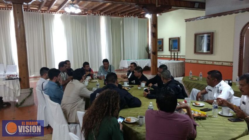 Sostiene SSP diálogo con periodistas en Uruapan