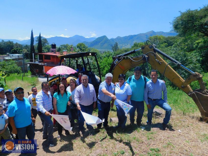 Arrancan en Tuxpan construcción de Parque Recreativo en la Colonia Vista del Valle