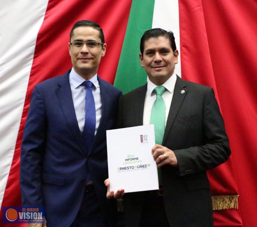 Ernesto Núñez Aguilar entrega segundo informe legislativo 