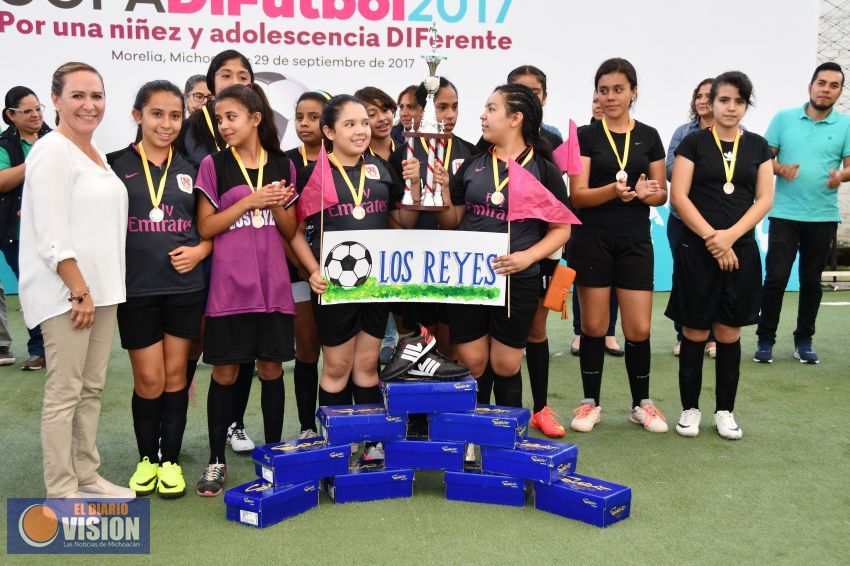 Los Reyes y Pátzcuaro, ganadores de la Copa DIFútbol