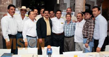 28 alcaldes de Michoacán se suman al poryecto de Silvano Aureoles