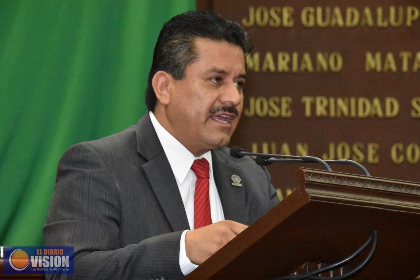A cerrar filas a favor de la UMSNH, llama  el diputado Roberto Carlos López