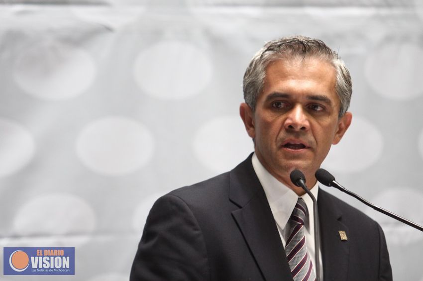 Mancera descarta dejar Jefatura de Gobierno esta semana