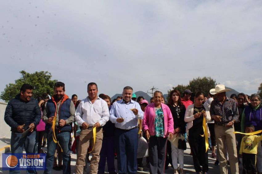 Alcalde Jesús Mora inaugura puente vehicular en la colonia "El Chamizal"