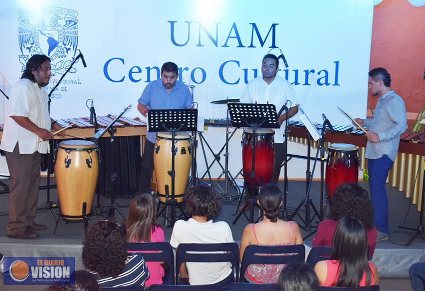 Versus 8 en concierto en la UNAM Centro Cultural Morelia