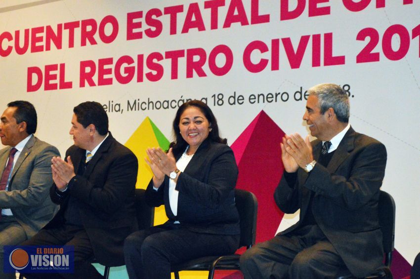 Reconoce Silvia Estrada desempeño de oficiales de Registro Civil en combate a la corrupción